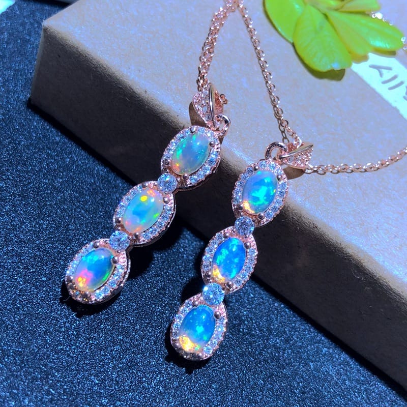 Natural Opal Opal Fire color dazzle pendant 925 silver fire color good factory wholesale