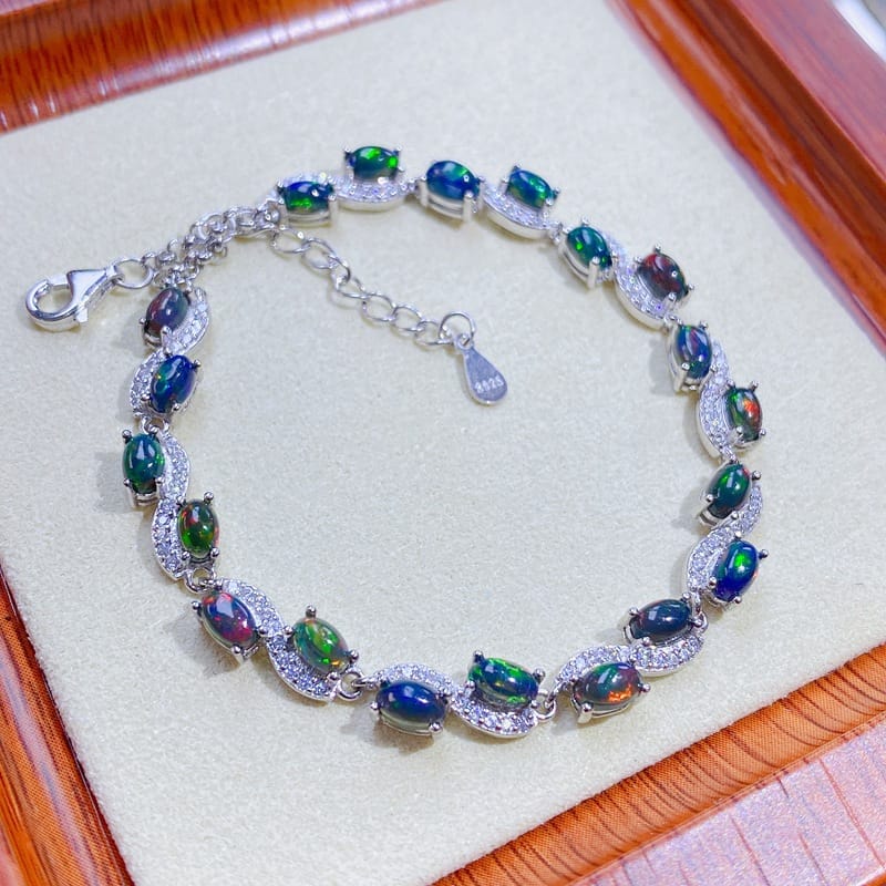 Black European women's bracelet 925 silver natural opal bracelet 5 * 7mm live supply wholesale fire color good