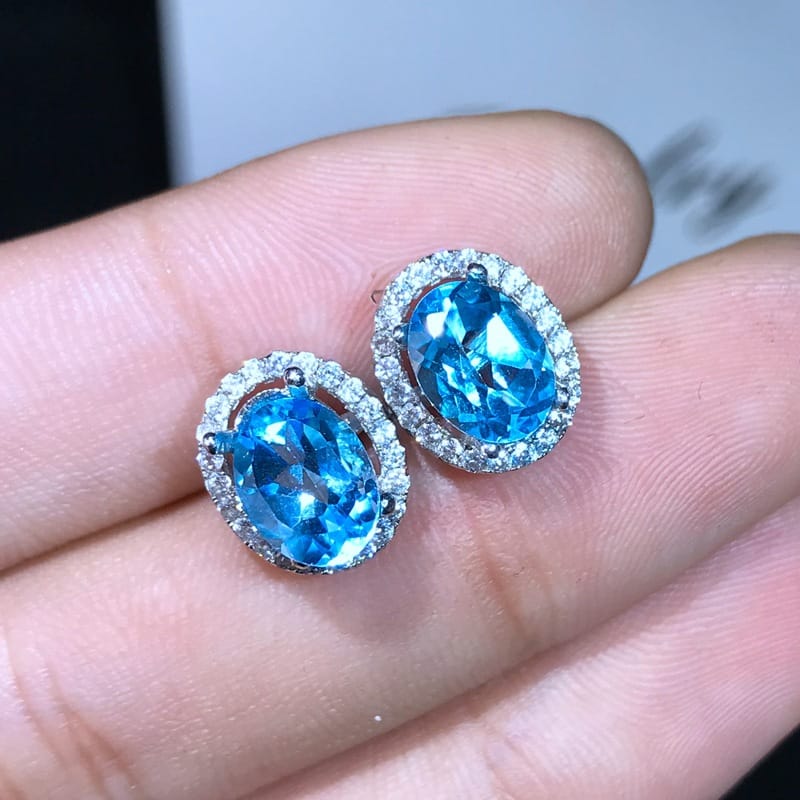 Single grain 2 Karat Swiss blue Topaz 925 sterling silver stud earrings beautiful color
