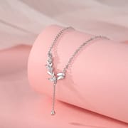 Po S999 Foot Silver Leaf Necklace Women's New Explosive Niche Design Light Luxury High-end Girl's Clavicle Chain
