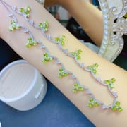 Luxury Fashion Natural Olivine Evening Ceremony Necklace 925 Silver Inlaid Olivine Women's Collarbone Necklace Wholesale