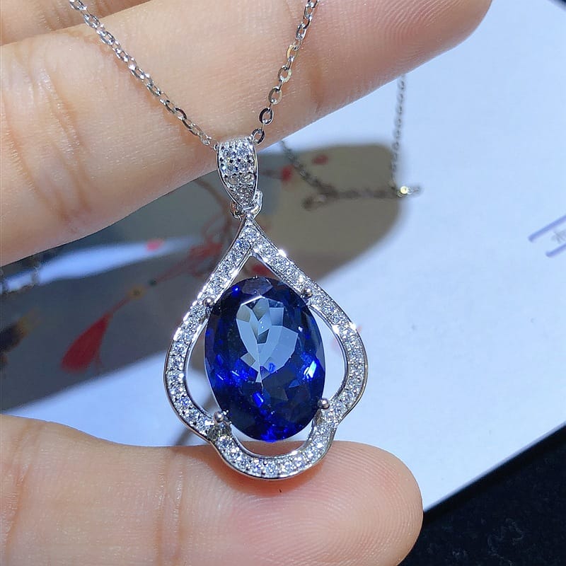 New tasanto pendant 925 silver inlaid Topaz light luxury elegant gift for girlfriend one-piece delivery