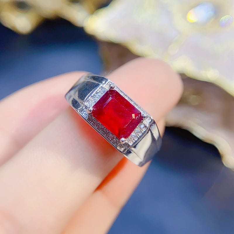 Natural New burning Ruby male ring small star anise 6 * 8mm 925 silver ring wholesale trembles live supply