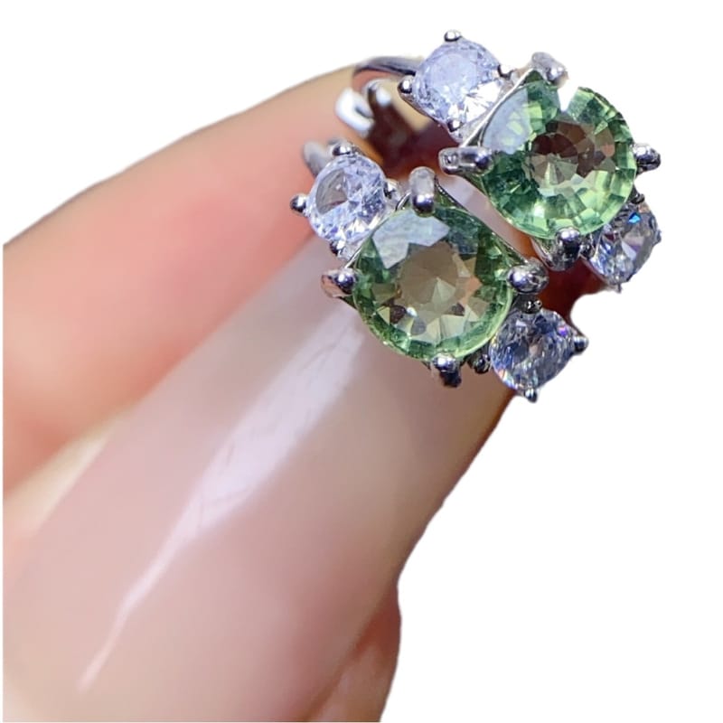 S925 Silver Women's earrings natural green sapphire earrings 5 * 5mm