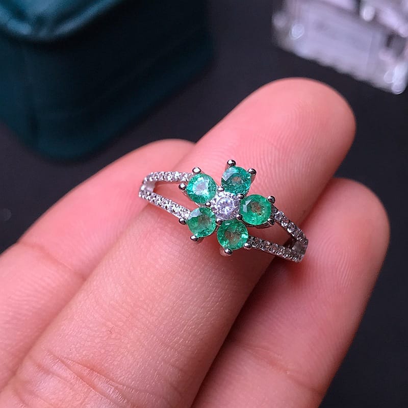Natural Emerald Ring 925 Silver Inlaid Emerald Ladies Ring for Girlfriend Gift Support Identification