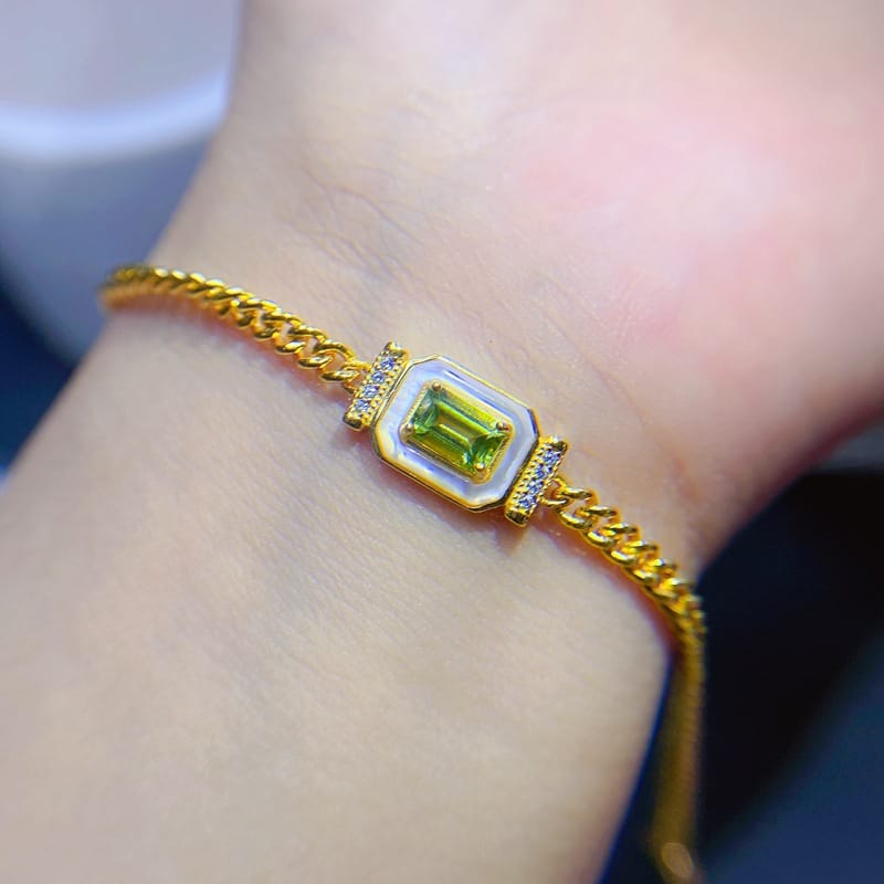 New natural peridot bracelet 925 silver inlaid gift light luxury simple design