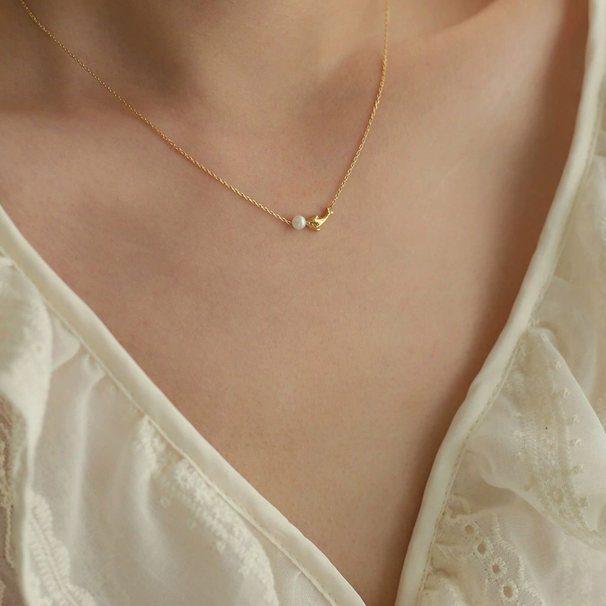 S925 sterling silver with fresh water pearl happy dolphin necklace