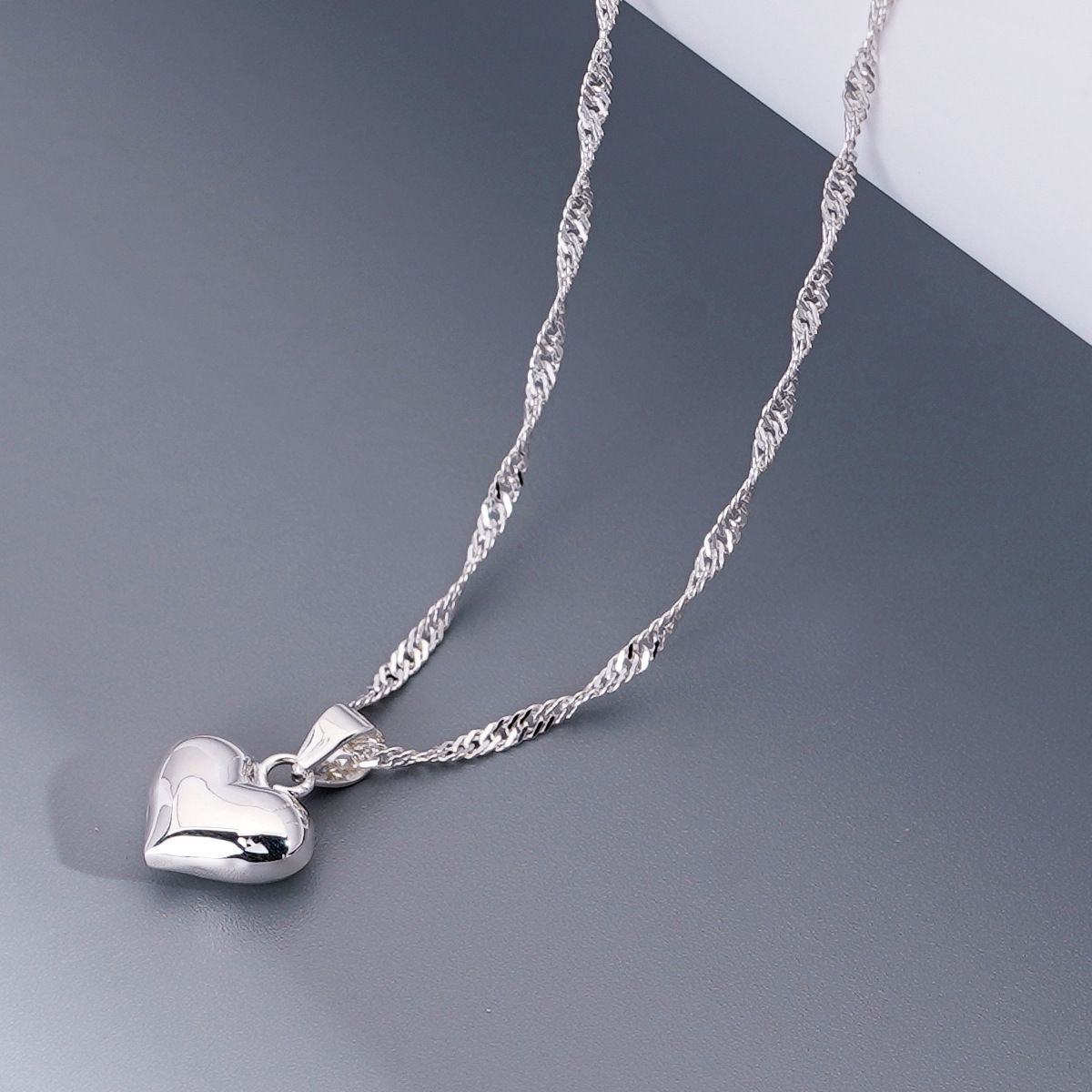European and American Cross-border S925 Sterling Silver Love Chain Necklace Women's High-end Fashionable All-match Heart-shaped First Jewelry
