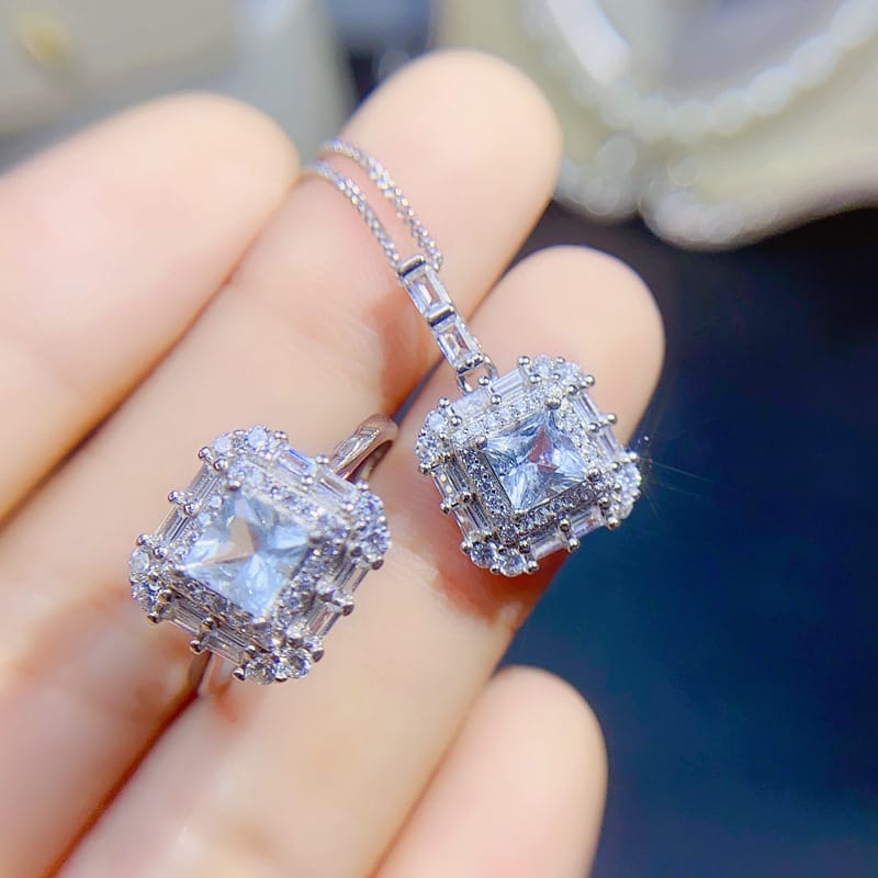 Fashion DIY bare stone natural aquamarine 925 silver 5*5mm aquamarine suit trembles fast hand wholesale