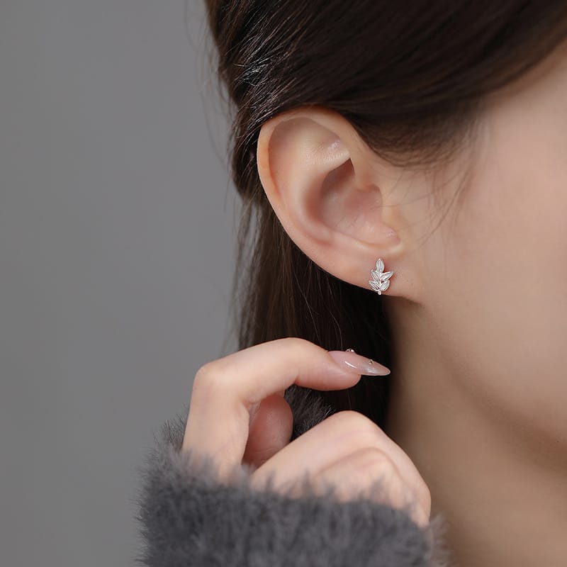 Po S999 Foot Silver Asymmetric Leaf Earrings Fresh Mori Style Niche Exquisite Raising Ear Holes Han Feng Earrings for Hair