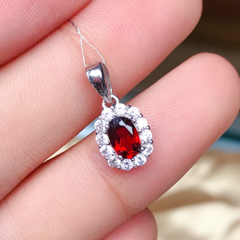 Natural Garnet small pendant wholesale 925 silver event peer gifts