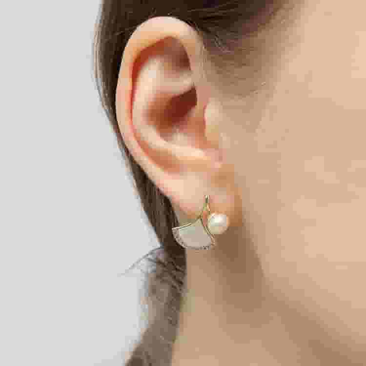 Natural Pearl Earrings Ginkgo Biloba Ear Studs High-grade Sensitive for commuter All-match French Niche Fan-shaped Design Real Gold Micro-inlay