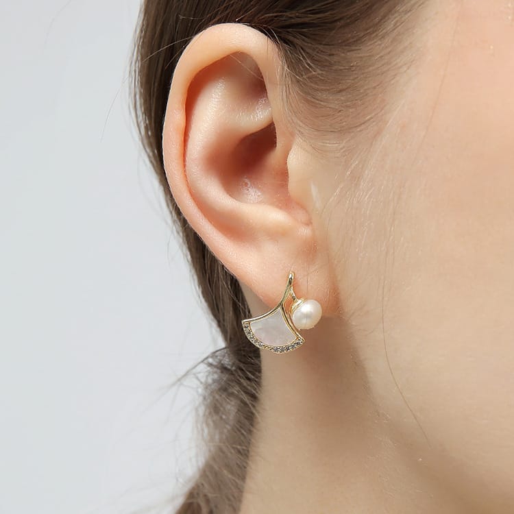 Natural Pearl Earrings Ginkgo Biloba Ear Studs High-grade Sensitive for commuter All-match French Niche Fan-shaped Design Real Gold Micro-inlay