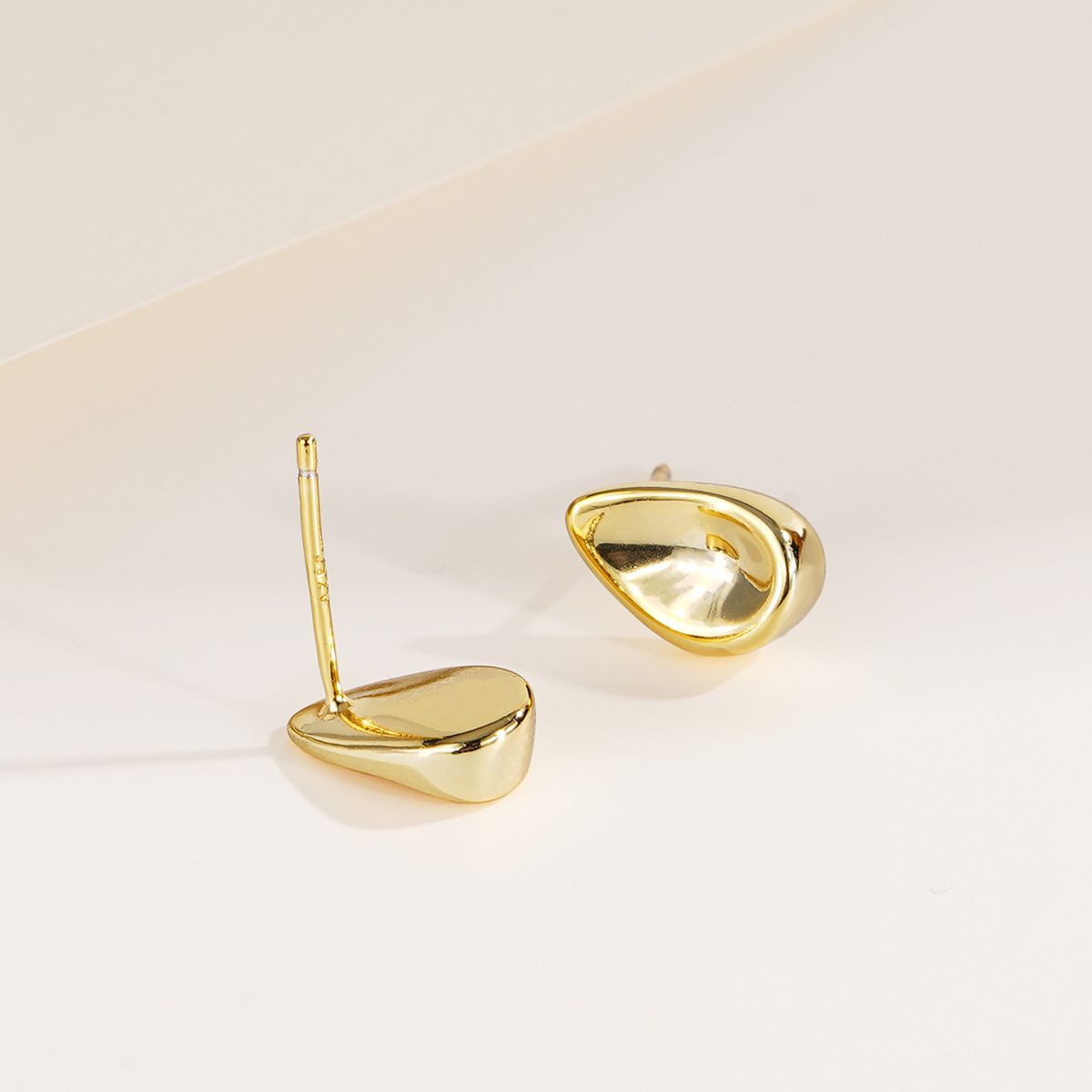 Cross-border Fashion S925 Sterling Silver European and American Design Gloosy Water Drop Earrings Distinctive Geometric Simple Earrings