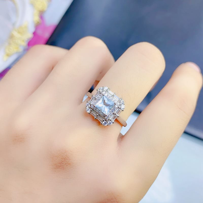 Fashion DIY bare stone natural aquamarine 925 silver 5*5mm aquamarine suit trembles fast hand wholesale