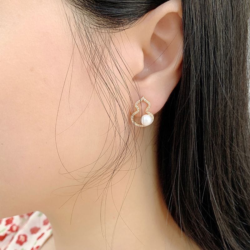 Natural Freshwater Pearl Earrings Classic Small Gourd Exquisite Niche Elegant Earrings Versatile Personality High Sense Earrings
