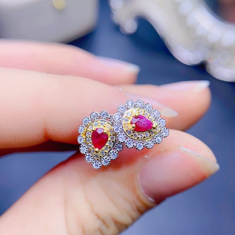 Natural old baked ruby earrings 925 silver inlaid live supply bright colors to support national inspection