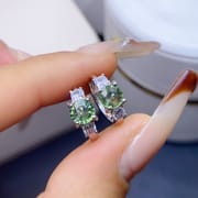 Jewelry live supply S925 Silver Women's earrings natural green sapphire earrings 5 * 5mm