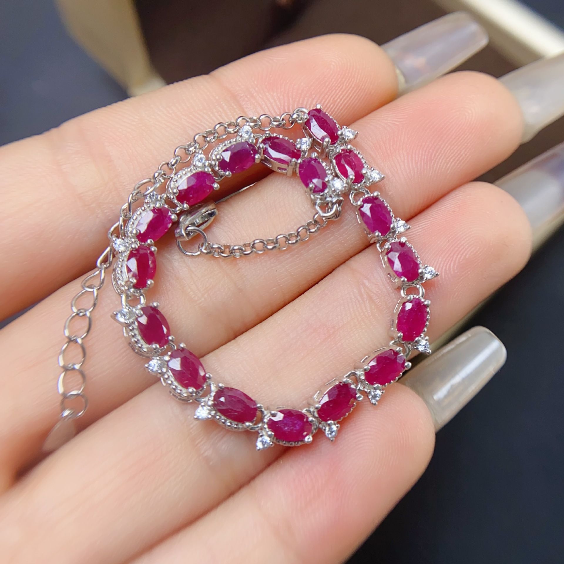 Natural laochu ruby bracelet 3 * 5mm 925 silver inlaid natural laochu ruby bracelet beautiful style