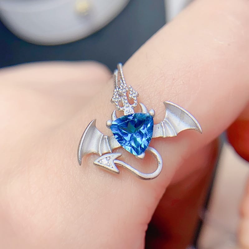 New simple fashion natural London blue topaz pendant necklace angle 6*6mm ladies pendant wholesale