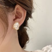 Natural Pearl Earrings High-end Light Luxury Ear Clip Butterfly Fan Color Glaze Retro Fresh Fashion Earrings