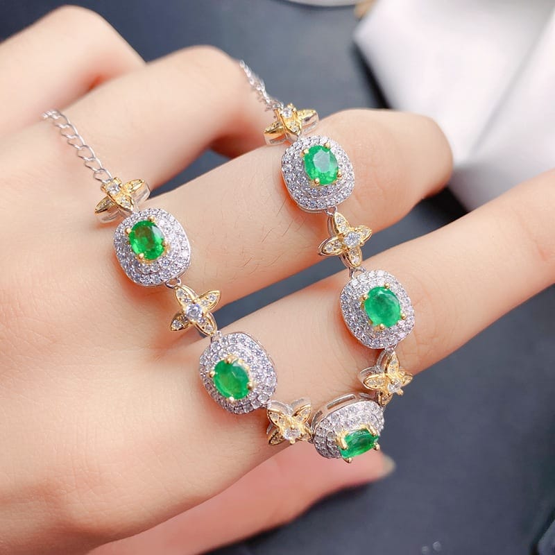Natural Emerald Luxury light luxury elegant 925 silver inlaid bracelet crystal clean color rich tested