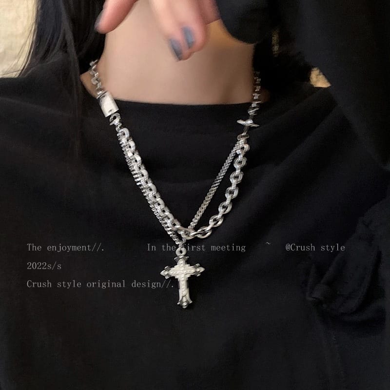 Cross zircon non-fading titanium steel necklace men's all-match high-end sense Cuban chain personality niche neck chain necklace