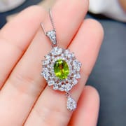 New natural olivine pendant 5 * 7mm temperament pendant 925 silver Lady pendant TikTok wholesale