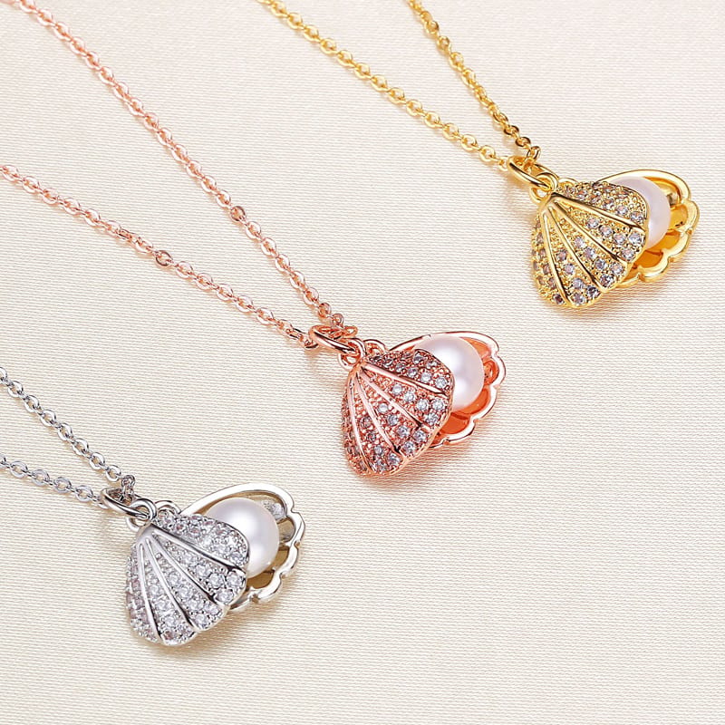 Shell Fresh Water Pearl Pendant Necklace