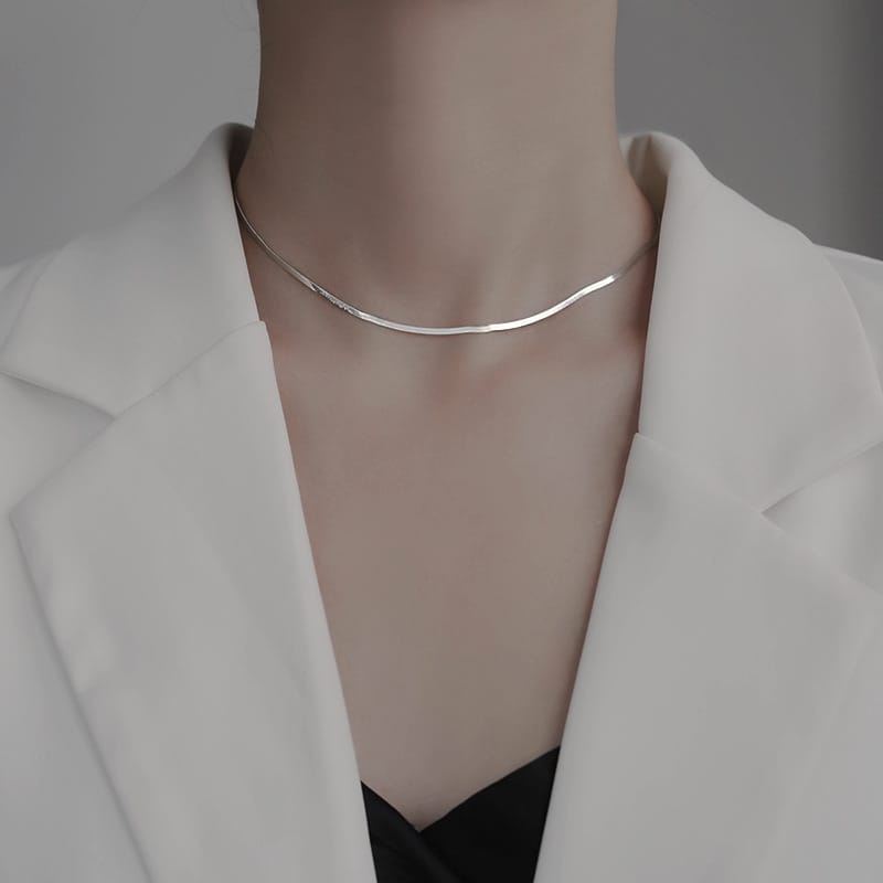 Cross-border fashion temperament S925 sterling silver necklace women's European and American simple personality clavicle chain blade chain
