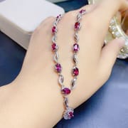 Natural magnesium aluminum garnet necklace main stone 4 * 6mm clavicle chain exquisite first-hand supply wholesale