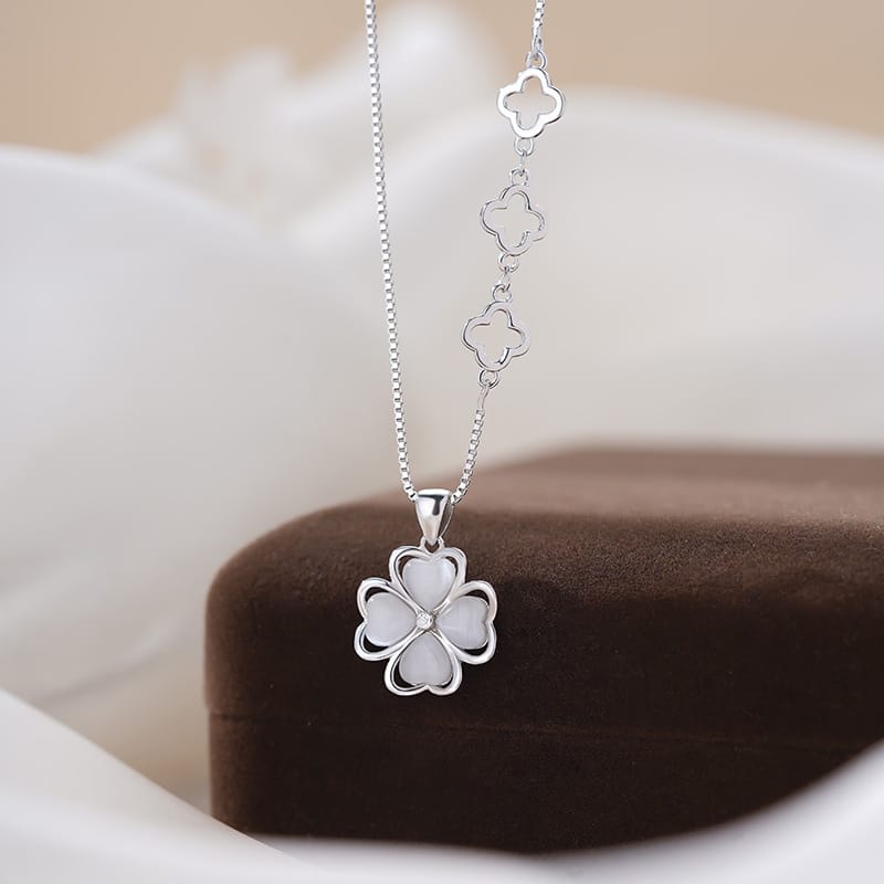 999 Pure Silver Light Luxury Four-Leaf Clover Necklace for Women, Korean Style, Simple Niche High-End Clavicle Chain
