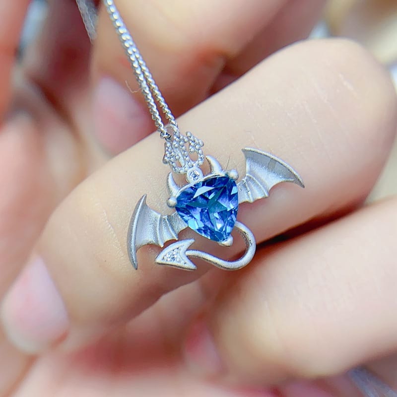 New simple fashion natural London blue topaz pendant necklace angle 6*6mm ladies pendant wholesale