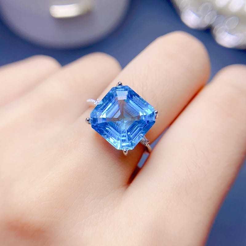Simple small fresh 925 silver set Asche natural Topaz ring ladies live ring tremolo supply