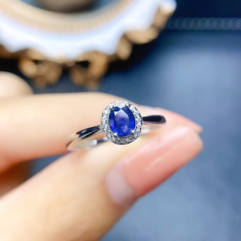 Natural sapphire ring S925 silver inlaid with the main stone 4*5