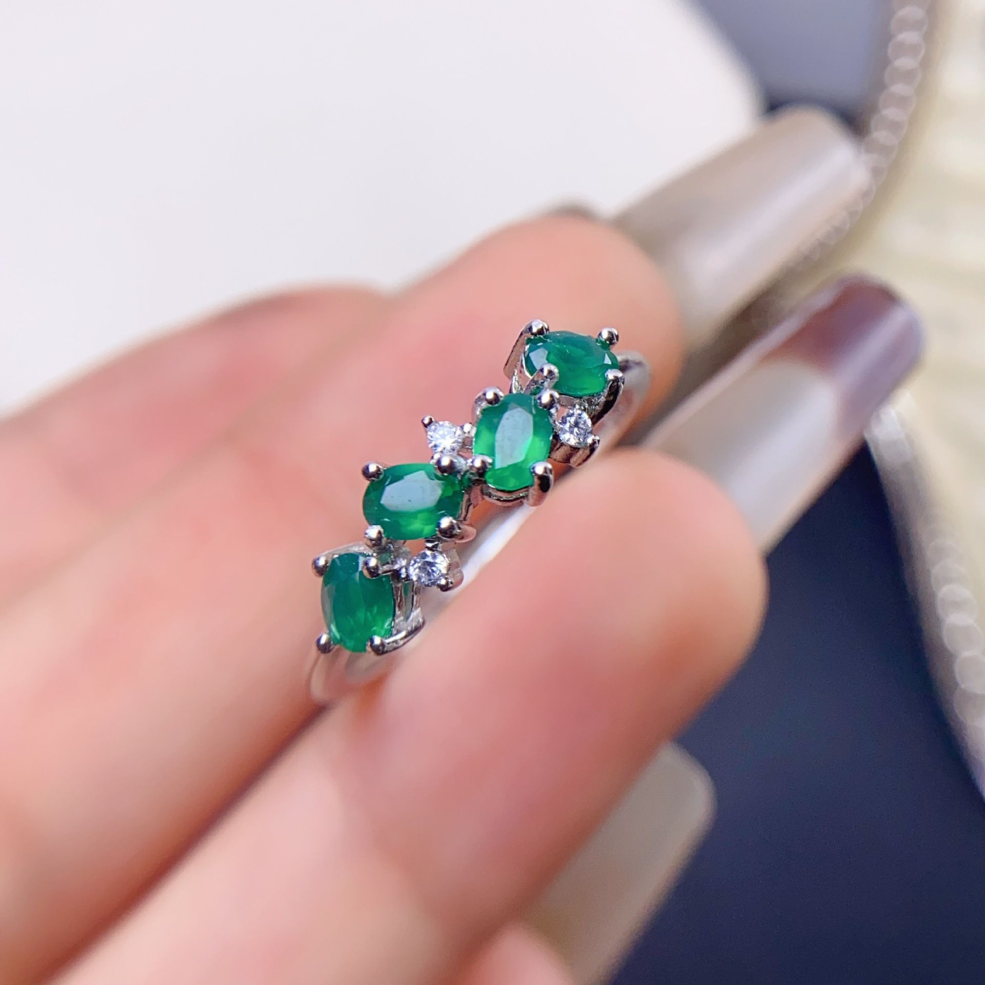 Natural Emerald female ring main stone 3*4mm925 Silver open mouth style fashion colorful treasure wholesale one-piece delivery