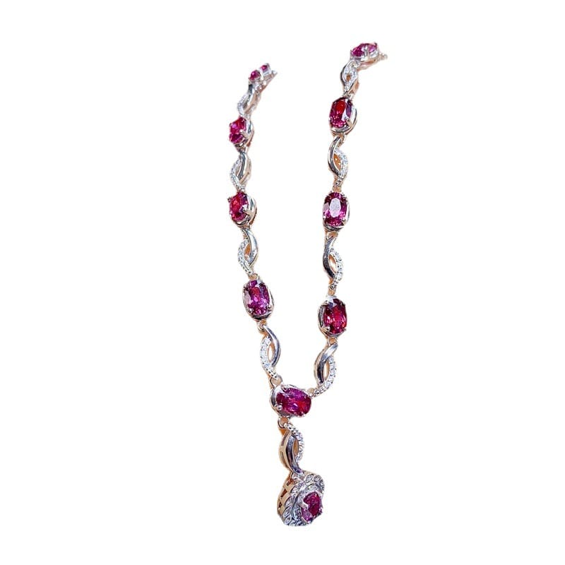 Natural magnesium aluminum garnet necklace main stone 4 * 6mm clavicle chain exquisite first-hand supply wholesale