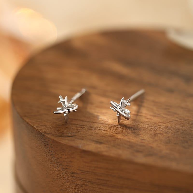 Po S999 Foot Silver Cute Small Four Mans Star Earrings Women's Super Mini Cute Niche Design Earrings for Hair