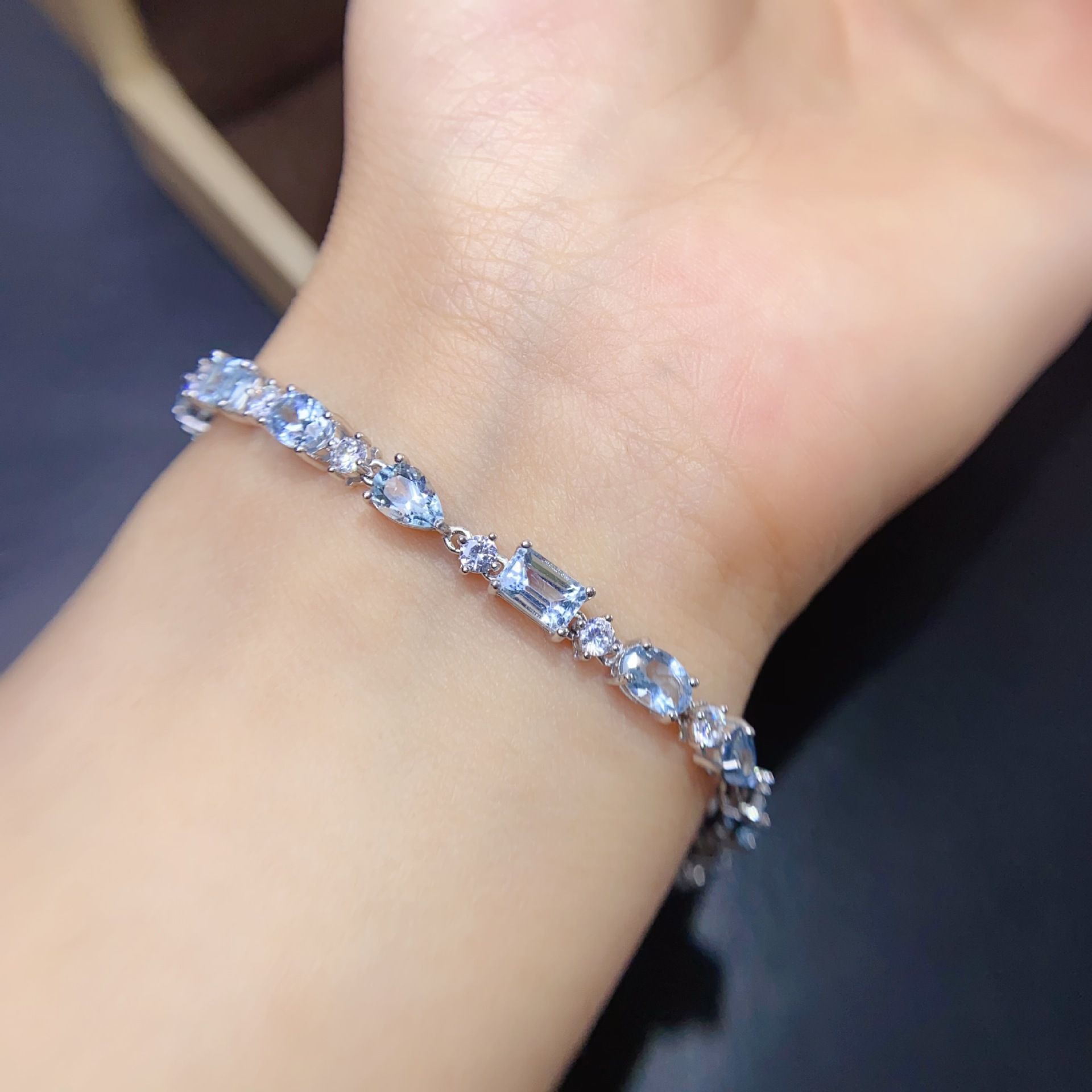 Fresh natural aquamarine bracelet 925 silver wholesale Women's bracelet 6*4*5mm crystal clean supply