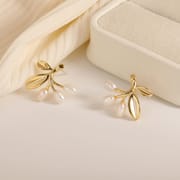Freshwater Pearl Earrings Fresh Sweet and Gentle Temperament Super Immortal Mori Style Leaf Earrings High-end Fashion All-match Women