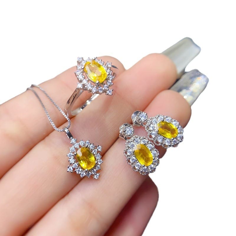 Fashion DIY bare stone natural yellow sapphire 925 silver 4*6mm sapphire suit shake sound fast hand wholesale