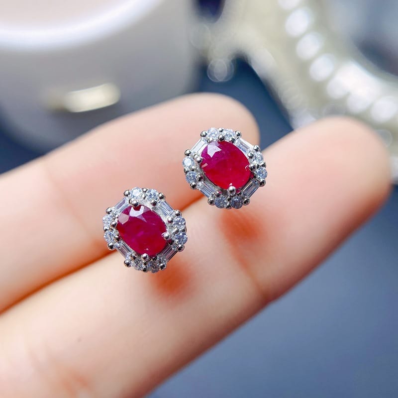 Ruby stud earrings 925 silver women's natural old burning gem has been tested one-piece delivery overseas supply batch
