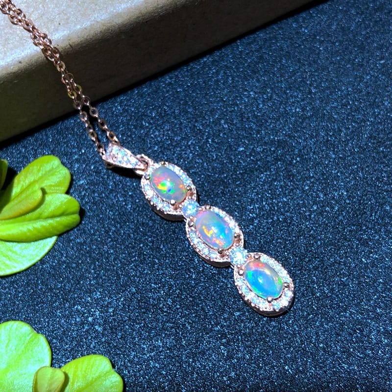 Natural Opal Opal Fire color dazzle pendant 925 silver fire color good factory wholesale
