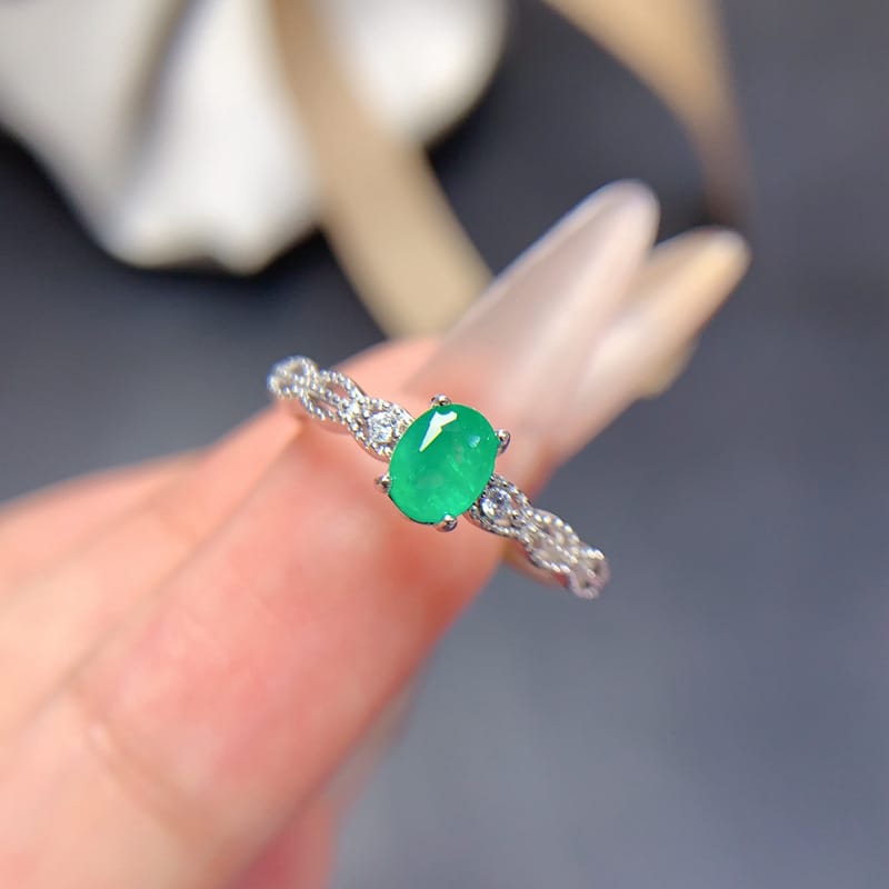 Simple natural emerald oval 5*4mm ladies ring exquisite female ring 925 silver color green detection