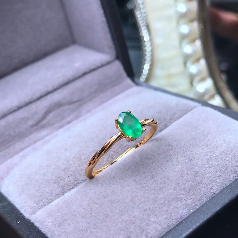 Emerald ring live ladies ring natural emerald live tremolo supply S925 silver wholesale
