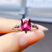 Factory wholesale explosions natural garnet ring S925 silver inlaid main stone 6*8 selling Europe and the United States a generation of hair