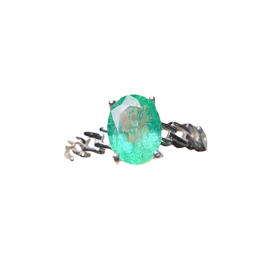 Factory wholesale explosions natural emerald ring S925 silver inlaid main stone 6*8 hot Europe and the United States a generation of hair