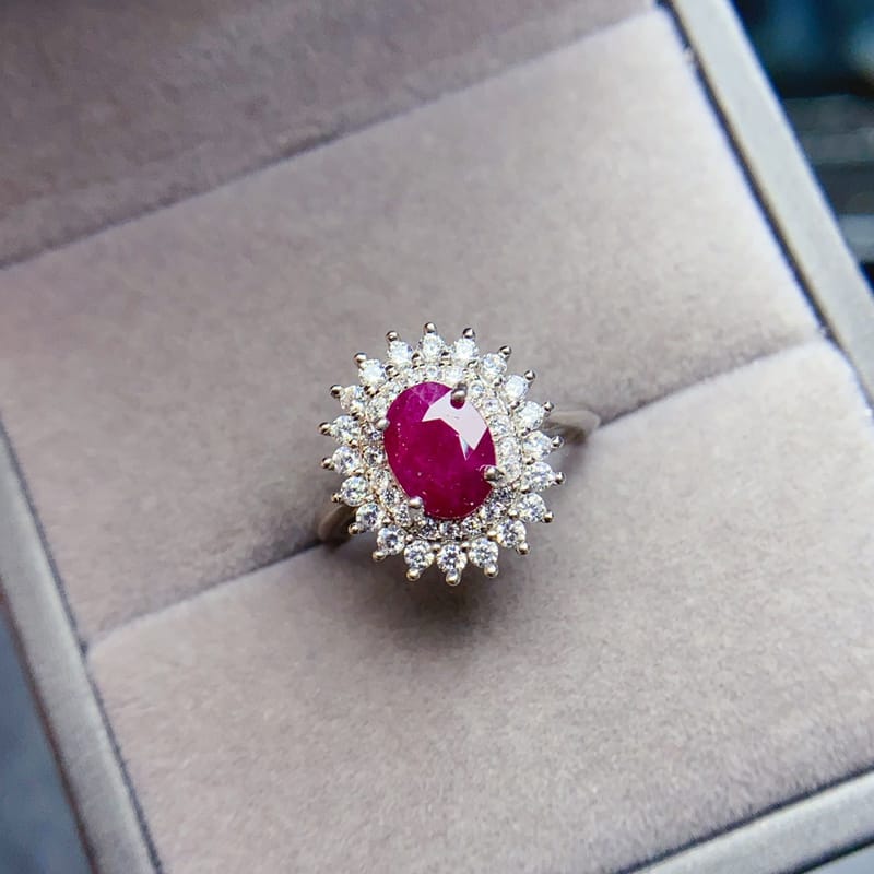 Factory wholesale explosions natural ruby ring S925 silver inlaid with the main stone 6*8 selling Europe and the United States a generation of hair