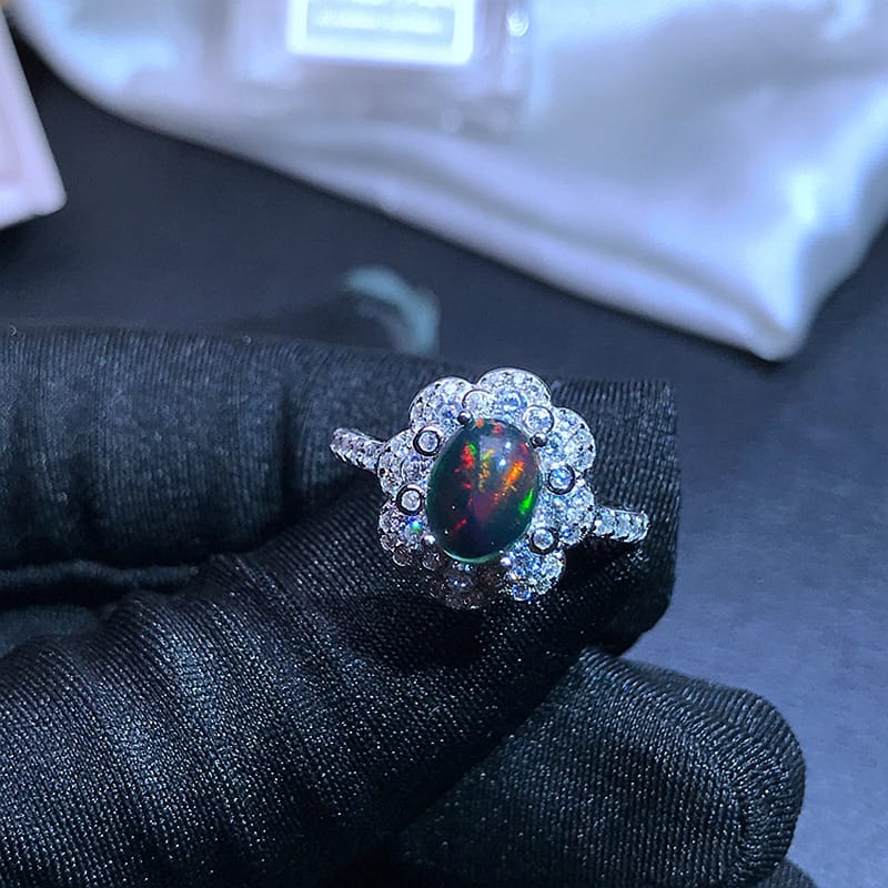 Factory wholesale 925 silver inlaid black opal ring grain full of fire color gift for girlfriend one piece delivery