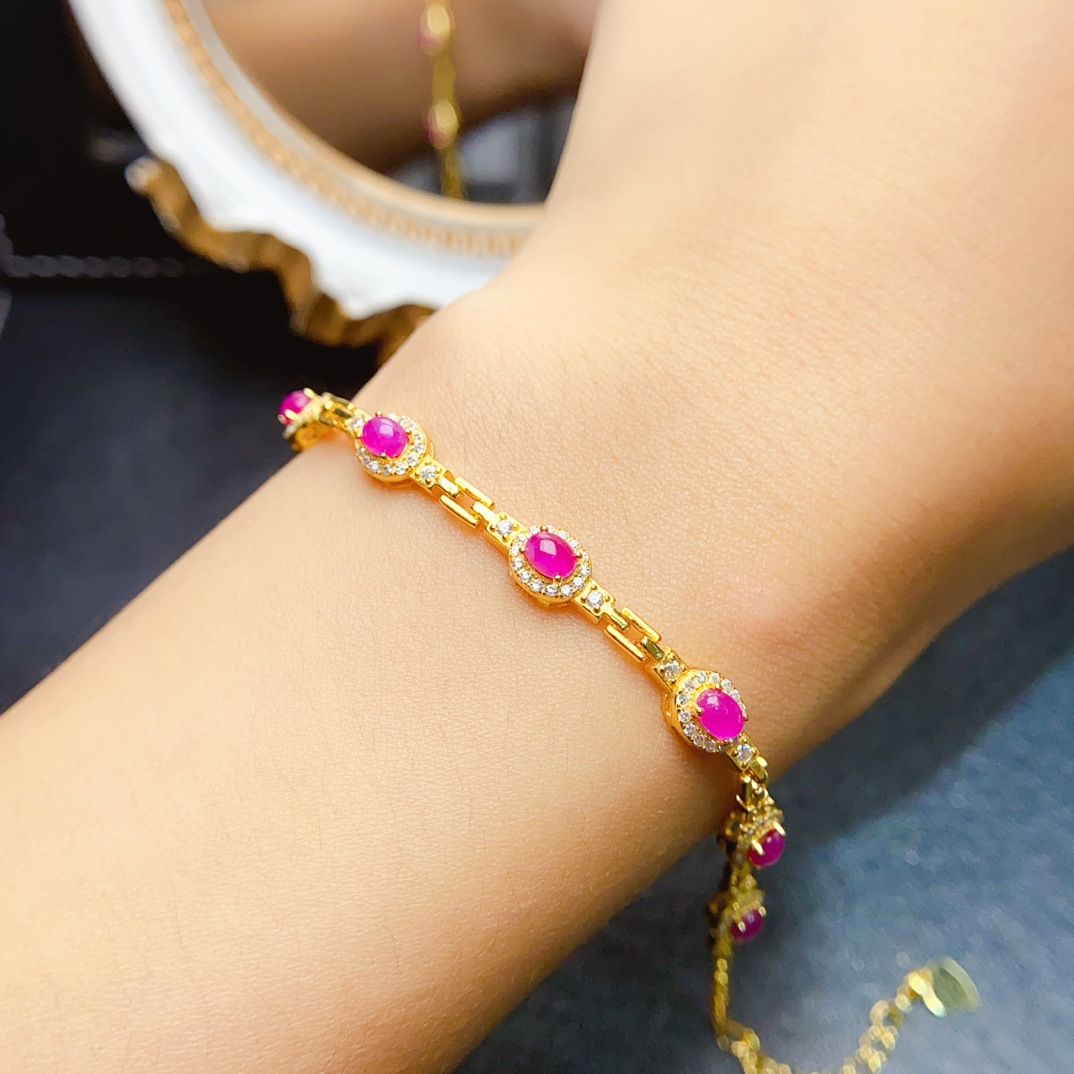 Factory wholesale explosions natural ruby bracelet S925 silver inlaid with the main stone 3*4 selling Europe and the United States a generation of hair
